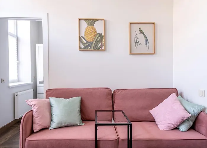 River House Apartments